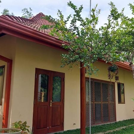 El-Nivasa Villa Weligama Esterno foto